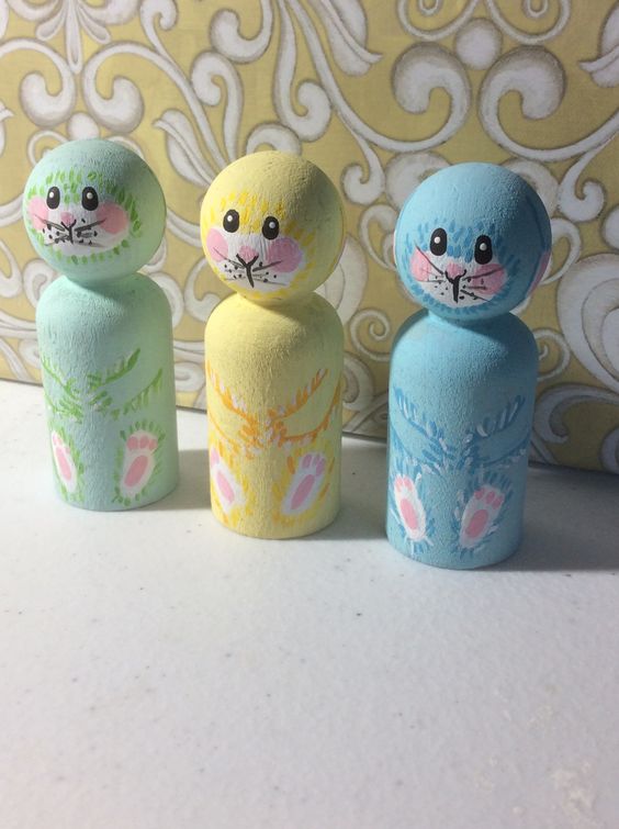 Easter bunnies wooden peg dolls by Barbara Hammer