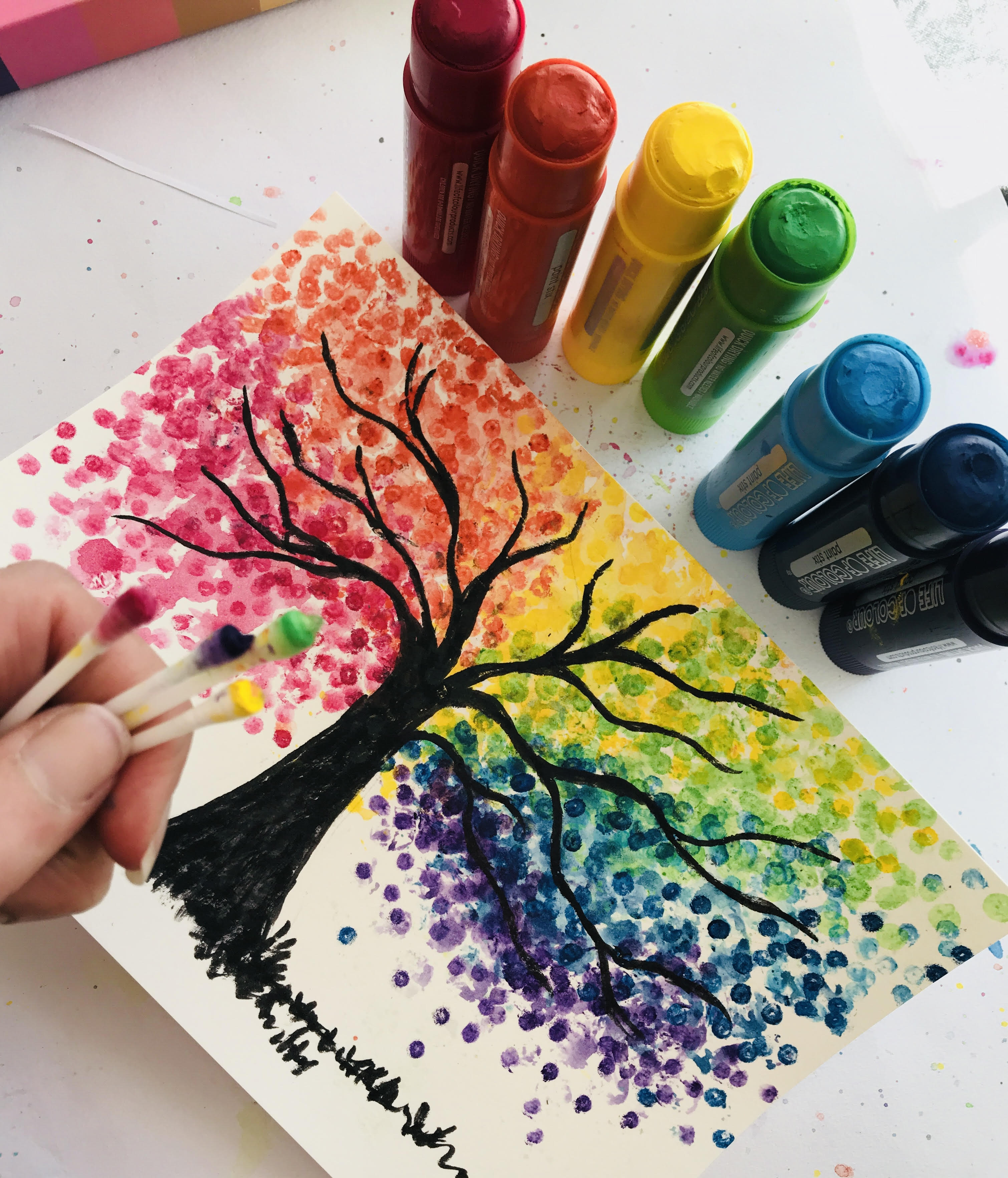 Creative Kids Gouache and Watercolour Kit activity sheet - Life of Colour