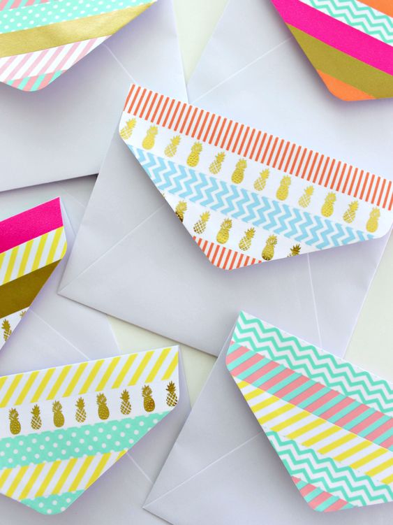 Create your own washi tape patterns combining washi tapes - whitehousecrafts.net