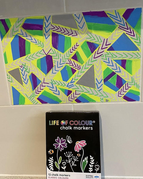 Art projects for kids : chalk blocks with liquid chalk markers