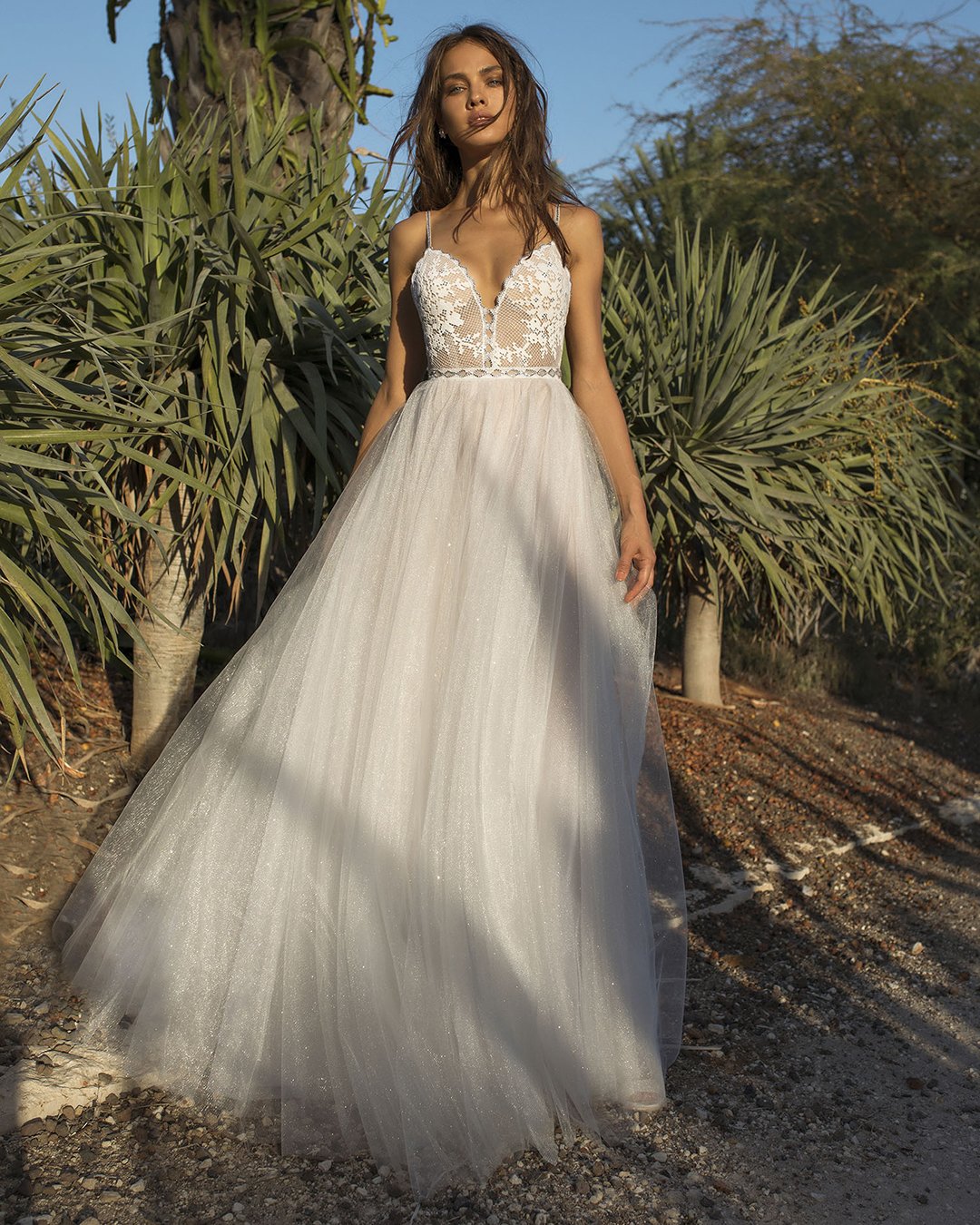 Stunning Barn Wedding Dresses – OSTTY