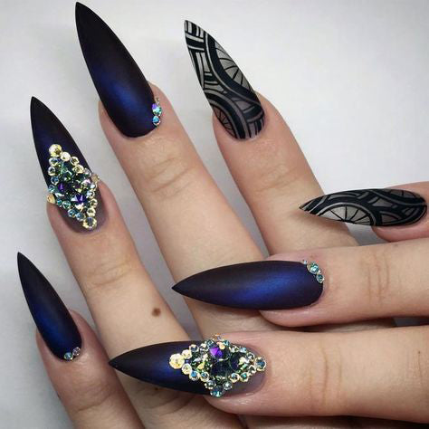 Best Black Stiletto Nails Designs For Your Halloween – OSTTY