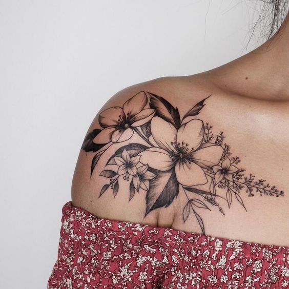 Most Beautiful Shoulder Tattoos for Girls | Small shoulder tattoos, Girl shoulder  tattoos, Front shoulder tattoos
