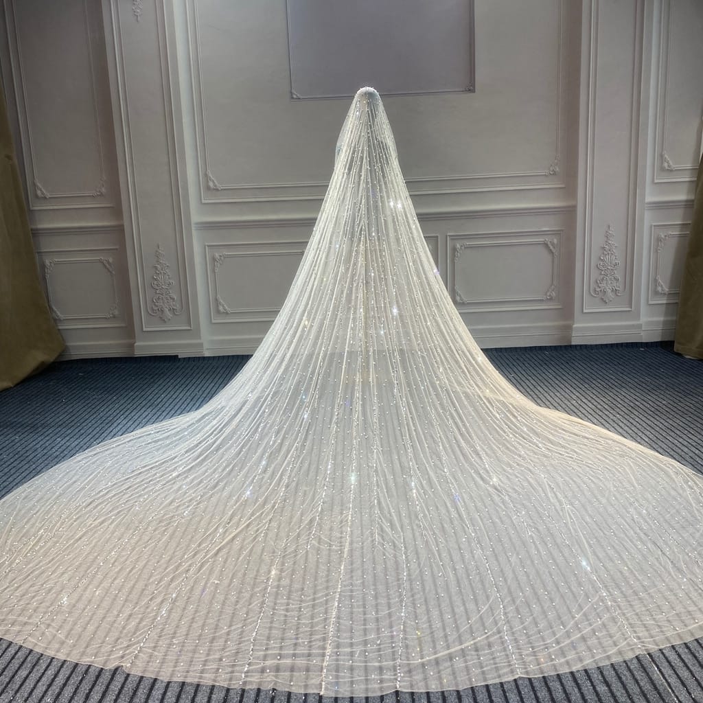 High Quality Wedding Veil With Comb Cathedral Bridal Veil Long Sparkle Veil Luxury Veil Bridal Veils Real Photo