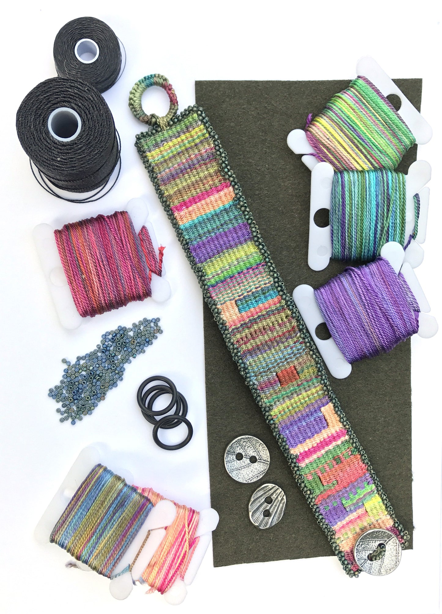 Leisure Arts Loom Bracelet Weaving, Bracelet Maker, Weaving Loom, Bead Loom,  Bracelet Making Kit String, Weaving Kit, Beading Loom, Friendship Bracelet  Making Kit, Weaving Loom for Adults