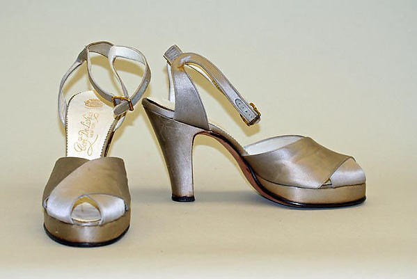 Shoes 1940s, Poster Print 1784