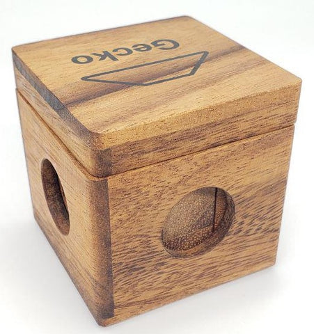 Picture of a poorly made puzzle box