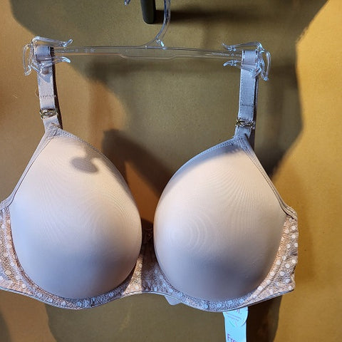 Sublime underwire Bra as an example of volume in a product photo.