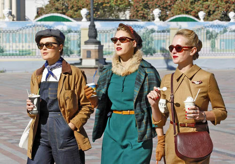 Reviving Retro: Vintage-Inspired Fashion Trends for Women in 2023 – Buckle My Belt
