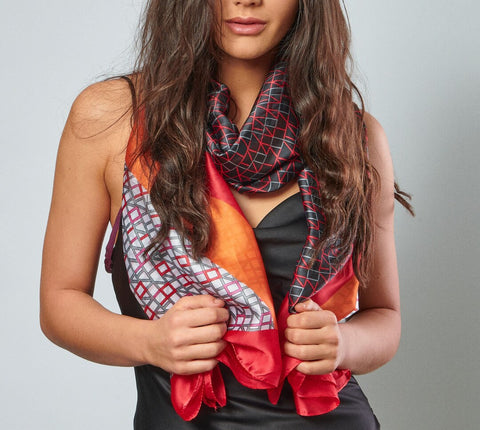 The Power of a Lightweight Scarf for 2023