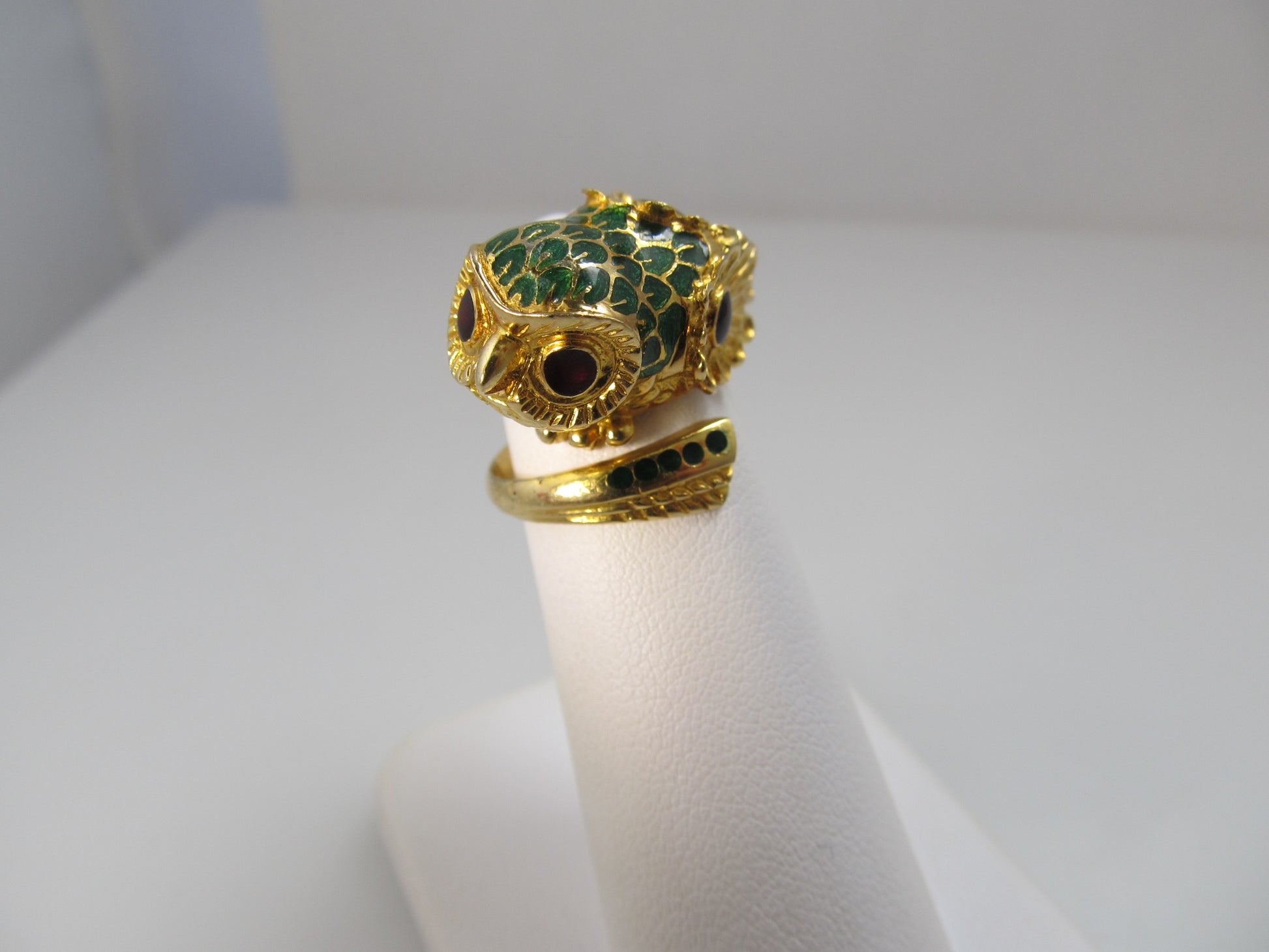 Love! Vintage owl ring, 18k yellow gold with enamel – Victorious
