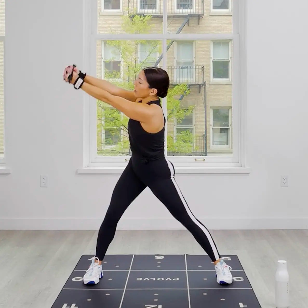 This upper body P.band workout focuses on improving posture and strengthening your arms and upper back.