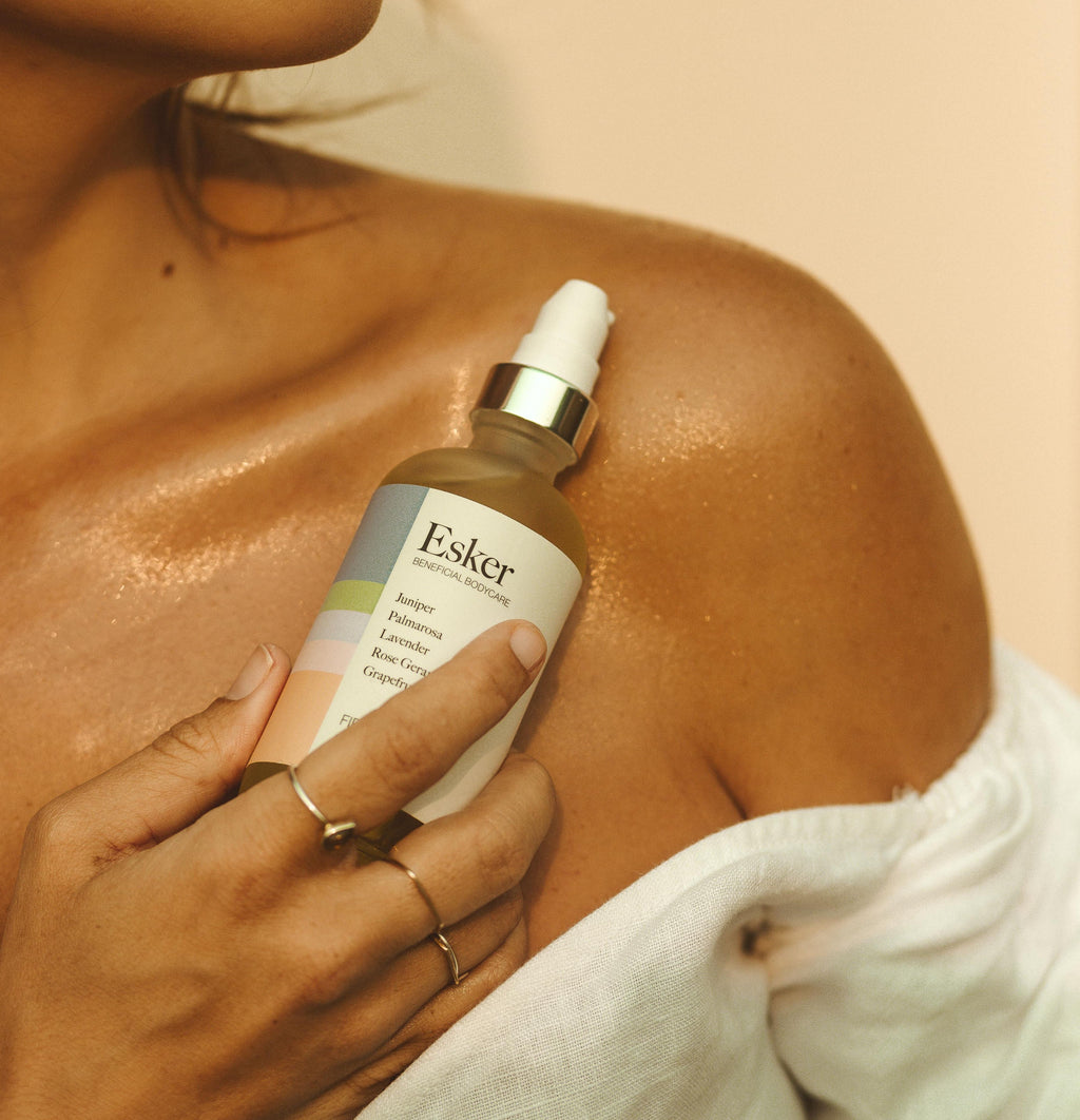 pot Roeispaan Elektricien Leave the Lotion Behind: 5 Reasons to Switch to a Body Oil | Esker
