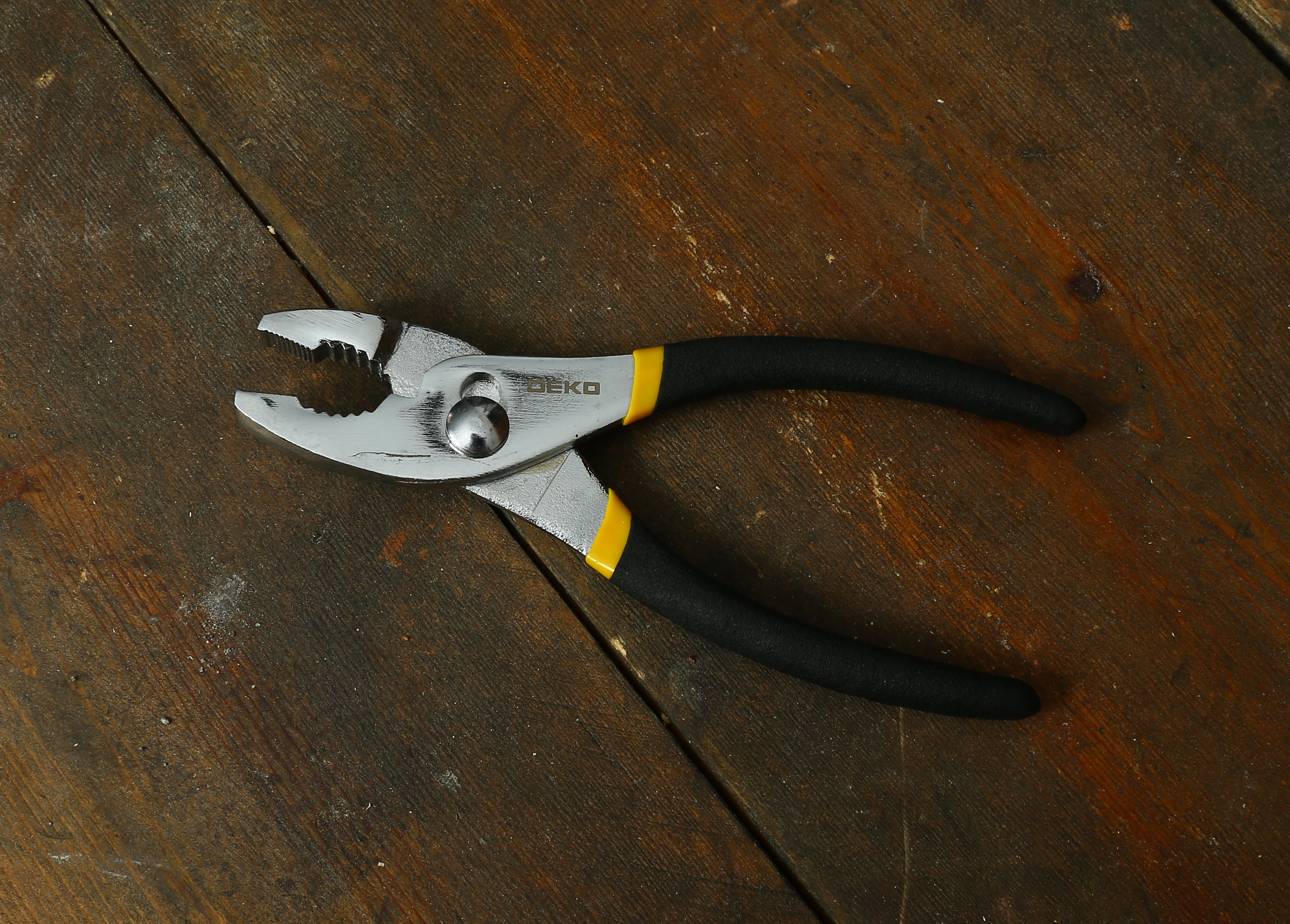 slip-joint pliers of hand tool supplier DEKO