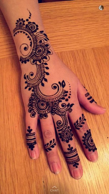 Stylish Mehndi 🌿💕🌿