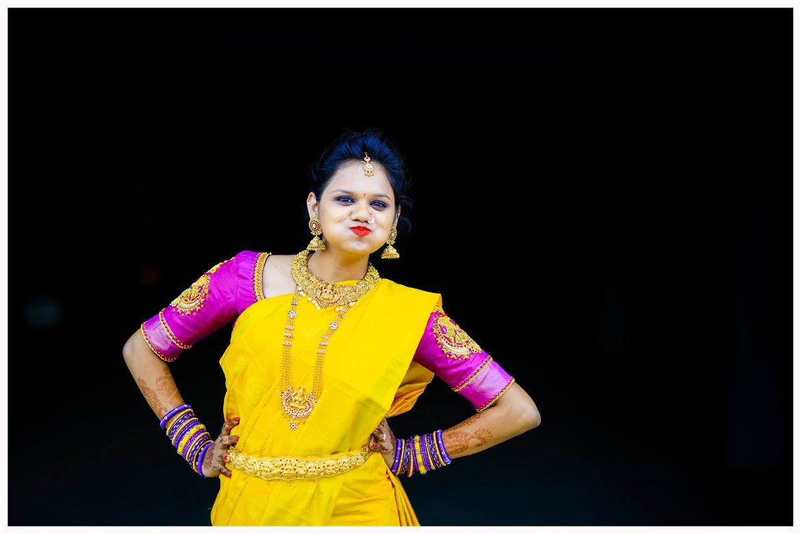 Dolly Jain - A crowning addition to this yellow saree... | Facebook