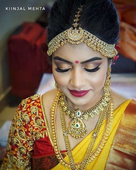 Sara Ganesh Makeup Artist - Price & Reviews