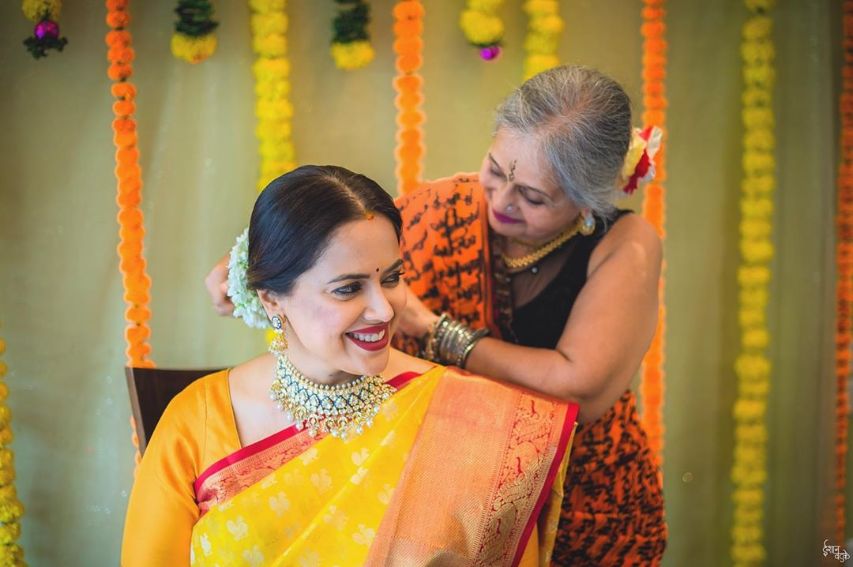 PICS: Pregnant Sameera Reddy goes traditional for her \'Godh Bharai\', wears  a kanchivaram silk saree for her baby shower!