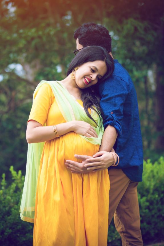 Image of Maternity Shoot Pose For Welcoming New Born Baby In Lodhi Road In  Delhi India, Maternity Photo Shoot Done By Parents For Welcoming Their  Child-DL630725-Picxy