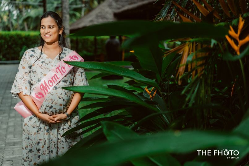 A regal maternity photoshoot that sends a strong message to all the wo –  Shopzters