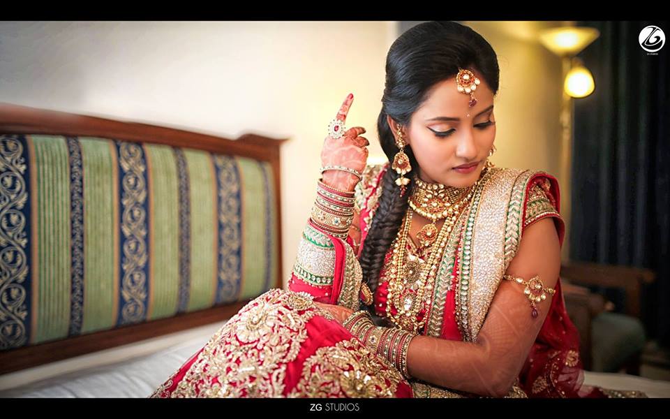 Photo of Red bridal lehenga with beautiful bridal makeup