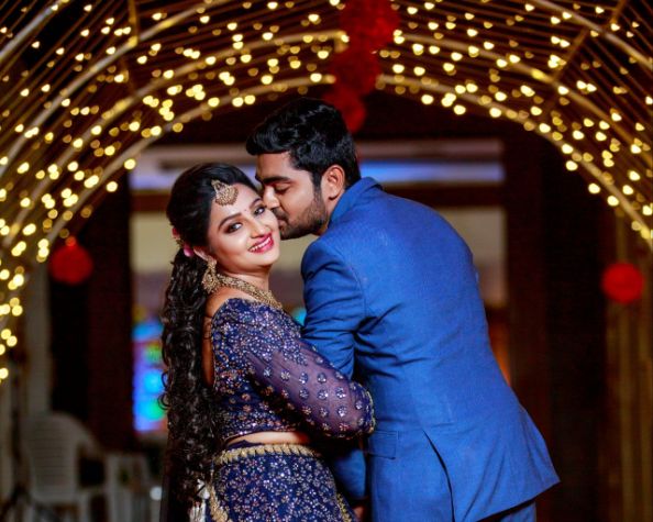 7 Best Candid Couple Poses From Real Indian Weddings You Might Want To Steal