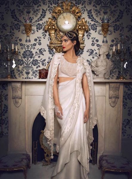Sonam Kapoor Turns Goddess in 1.6 Lakh Gown