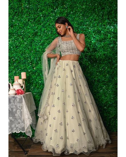 3 Hot New Mehendi Lehenga Labels You Haven't Heard of But You Should! |  WedMeGood