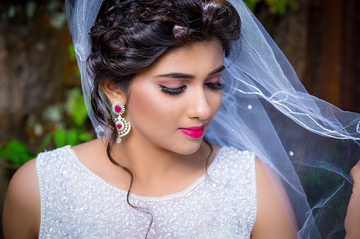 Glam Bridal Makeup And Glamorous Wedding Dress With Beads and Lace |  Glamourous wedding dress, Wedding dresses los angeles, Wedding dresses ebay