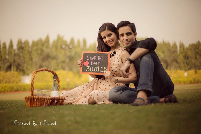 Prewedding photoshoot #saree | Pre wedding photoshoot, Wedding couple poses,  Pre wedding photoshoot outdoor