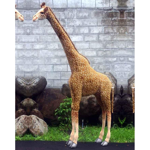 hansa life size giraffe