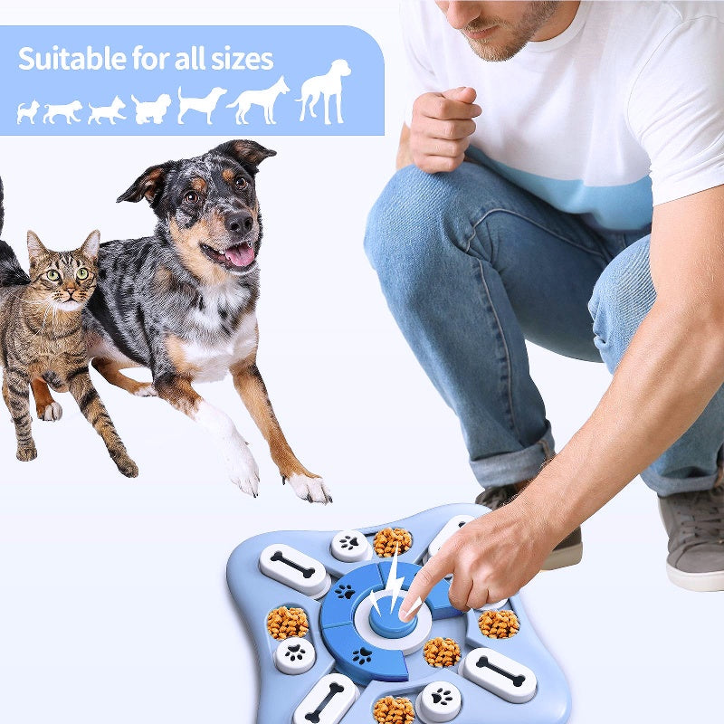 Includes a sounding device to attract the pets attention