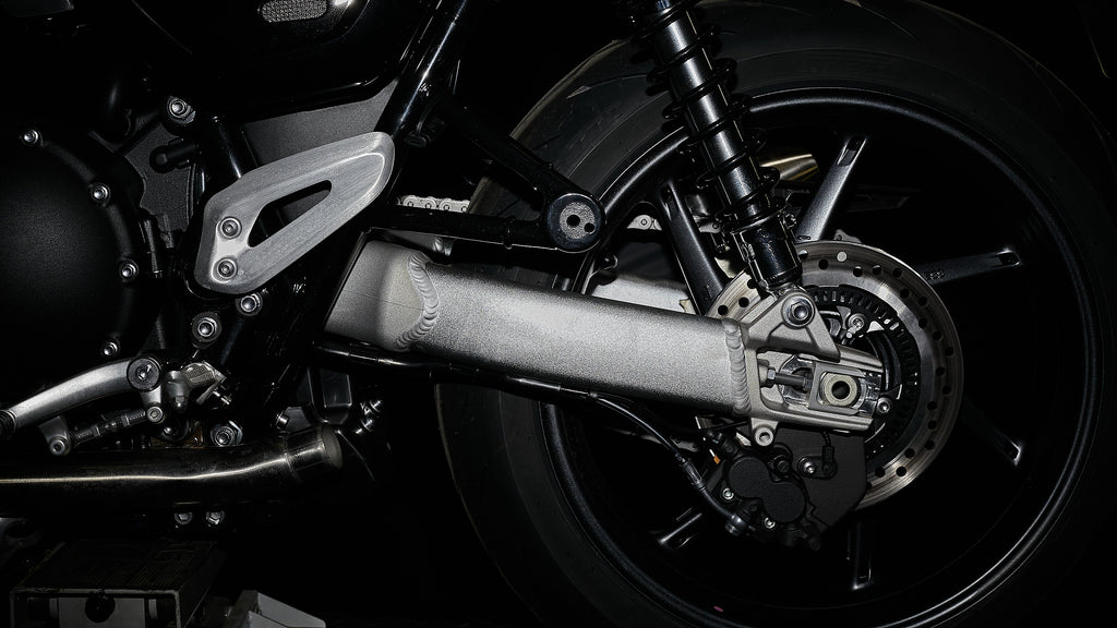 British Customs Speed Twin Triumph How to Install Exhaust