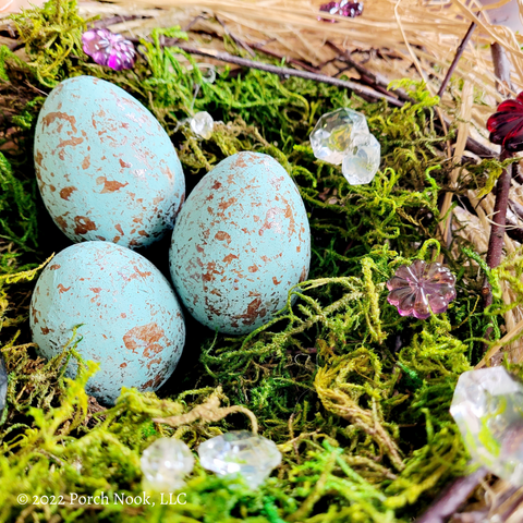 Porch Nook | How To Make a Magpie Nest, paint speckled eggs  