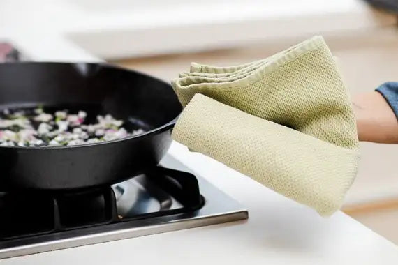 make pot holders from kitchen towels