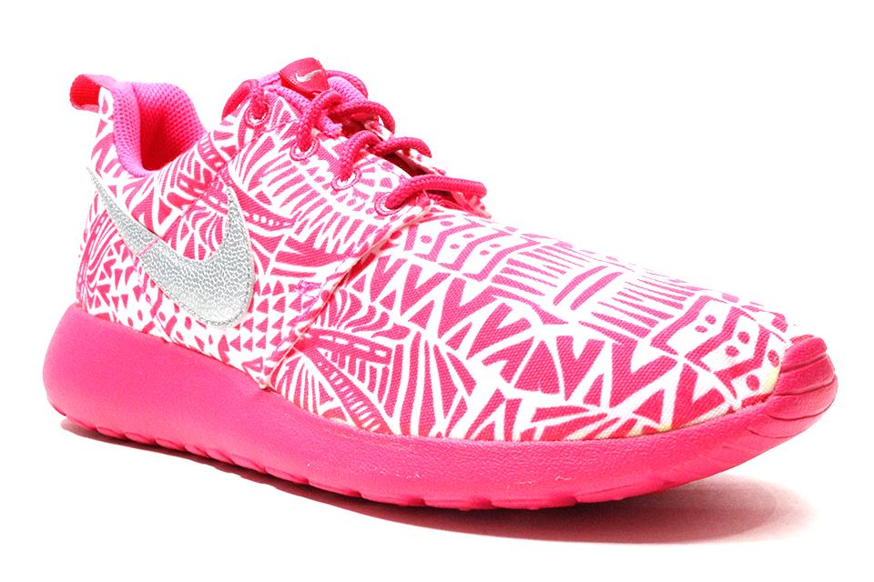nike roshe pink and white trainers