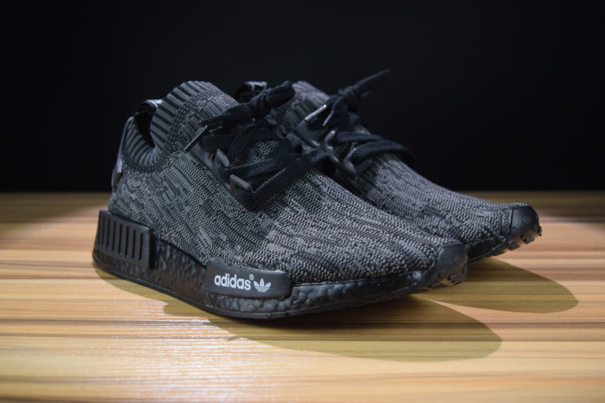 adidas nmd r1 pitch black