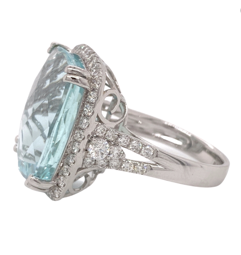 Aquamarine and Diamond Ring 19.22 Carats | cameocalamity.com
