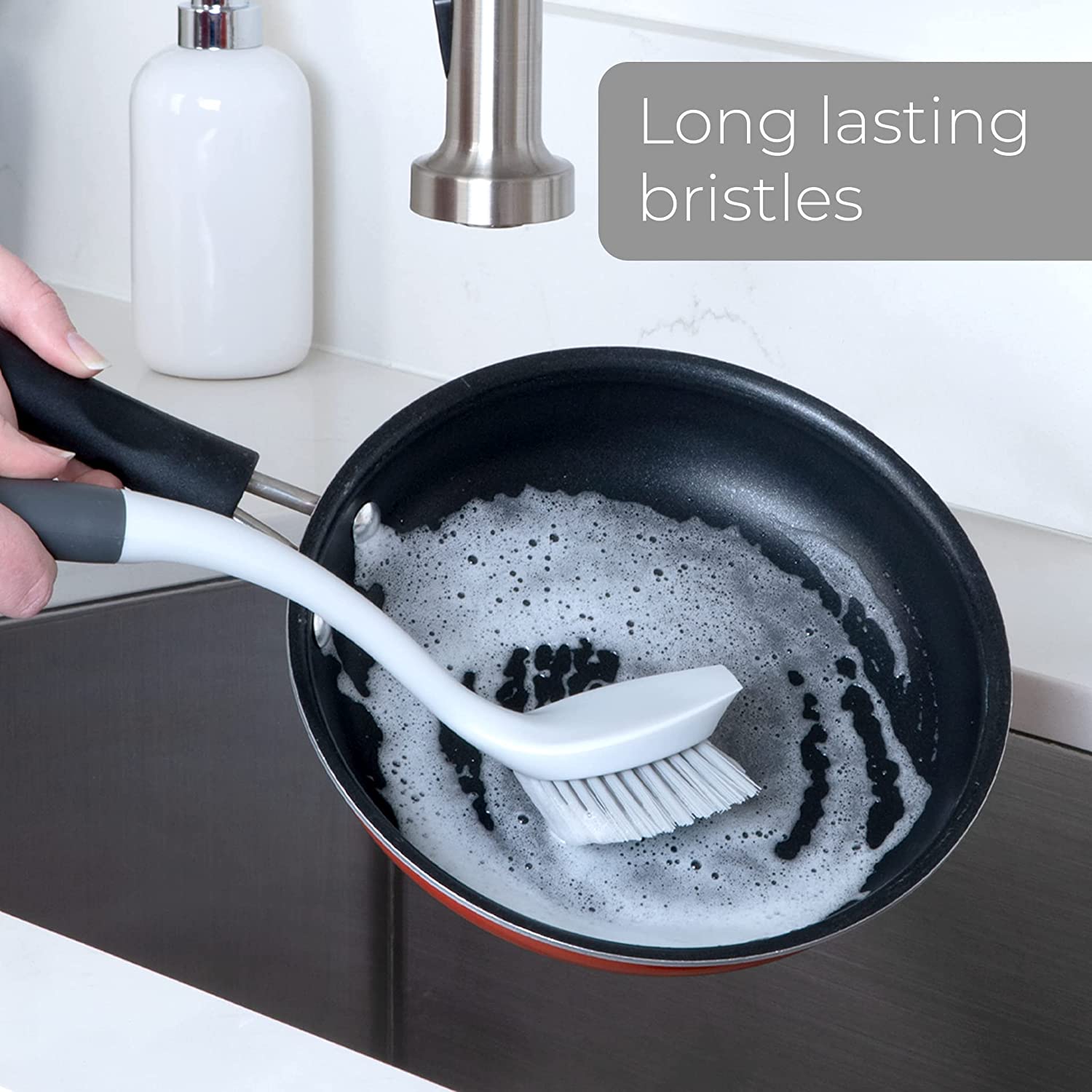 Smart Design Palm Brush & Stand - Contoured Non-Slip Grip - No-Leak Valve - Long Lasting Bristles - Odor Resistant - Dishwasher Safe - Cleaning Pots