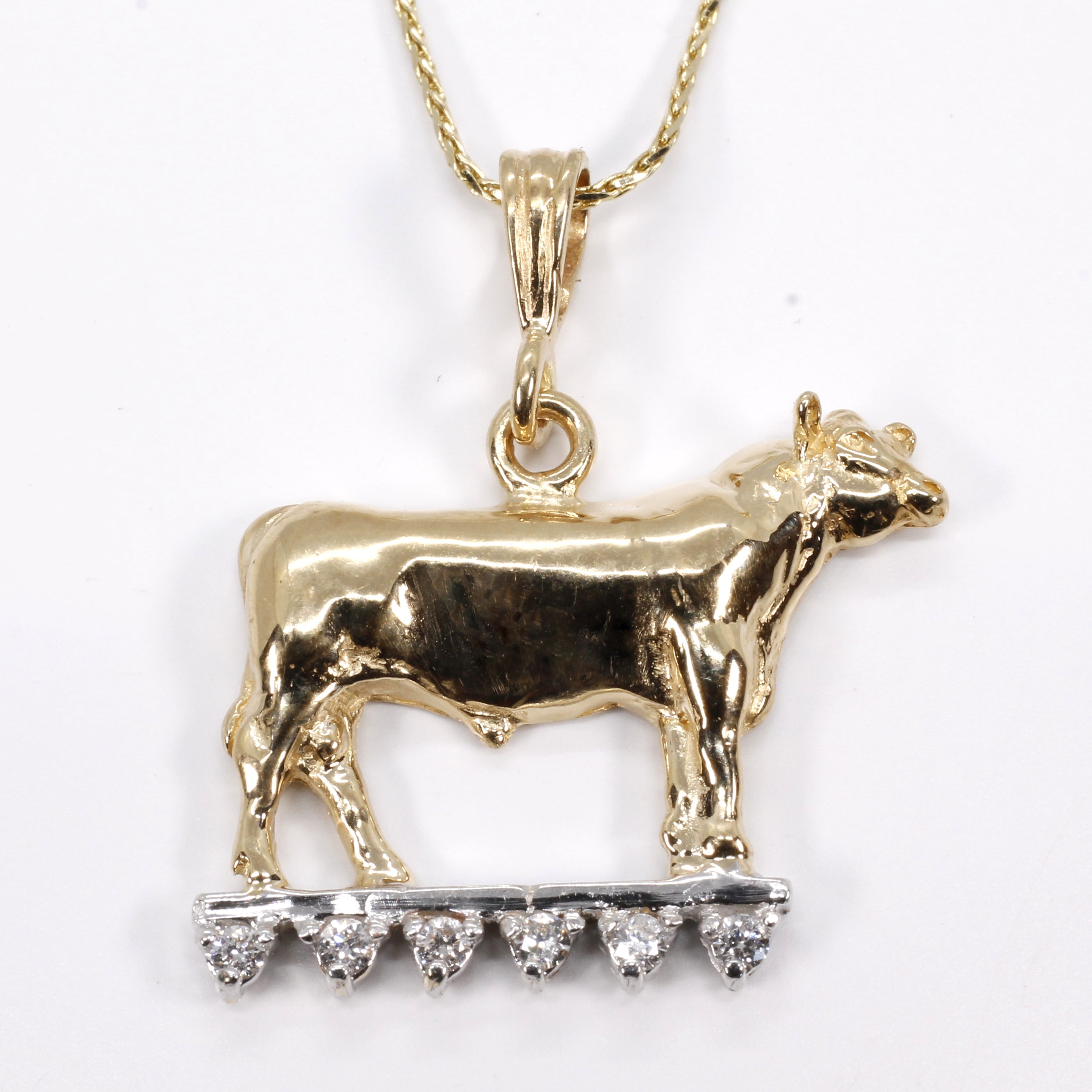 champion angus bull necklace with diamonds 006