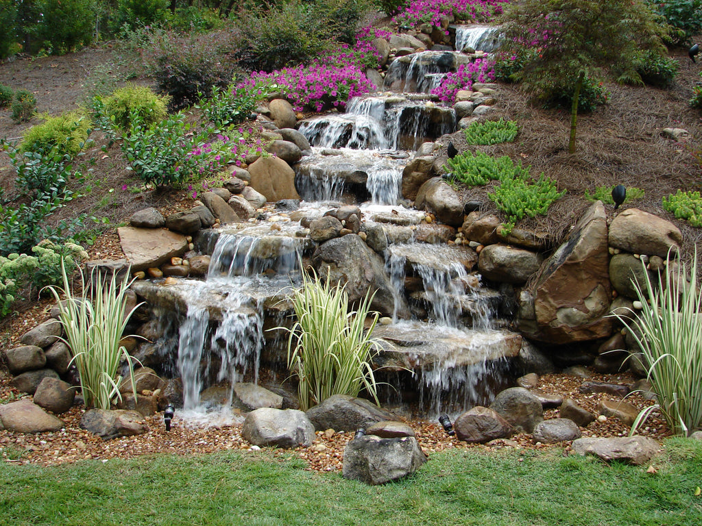 disappearing pondless waterfall