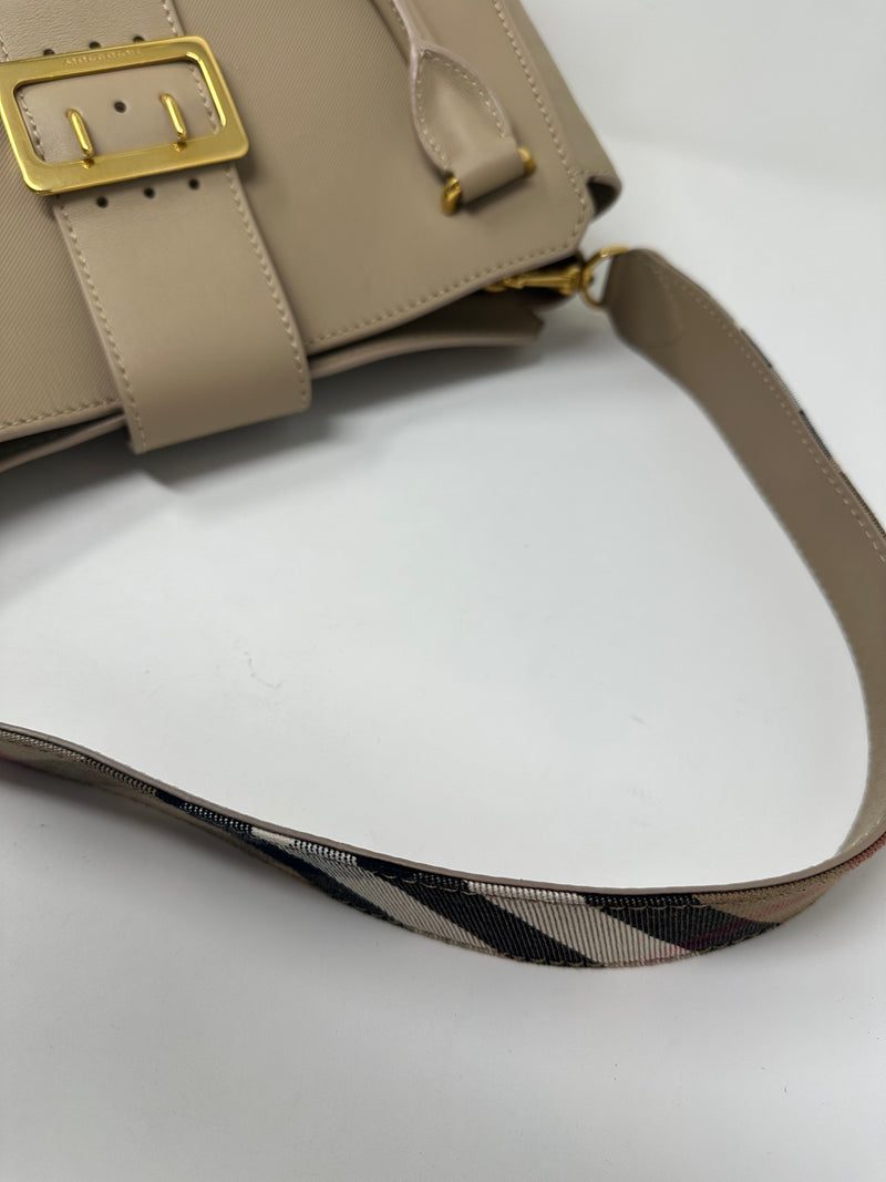 BURBERRY MEDIUM BUCKLE TOTE – Uptown Handbags
