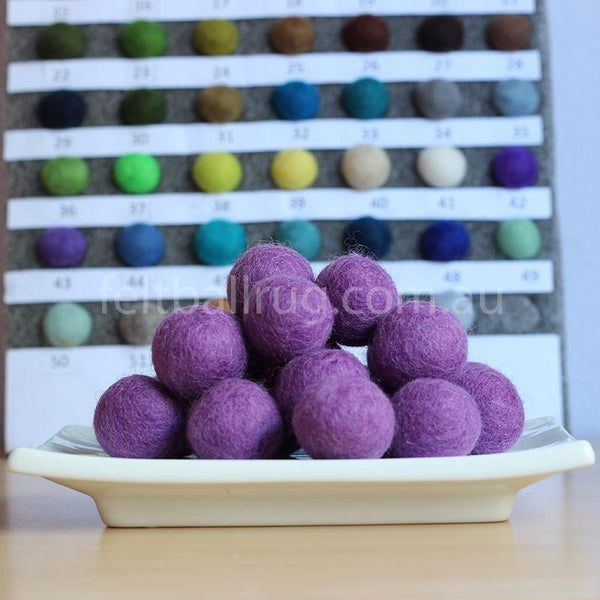 Buy 0.78 (2 cm) Felt Balls - Available In 60 Beautiful Colors. – Felt Ball  Rug USA