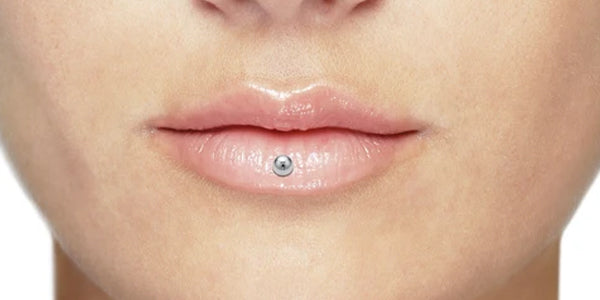 Pircing na boca  Face piercings, Different lip piercings, Lip