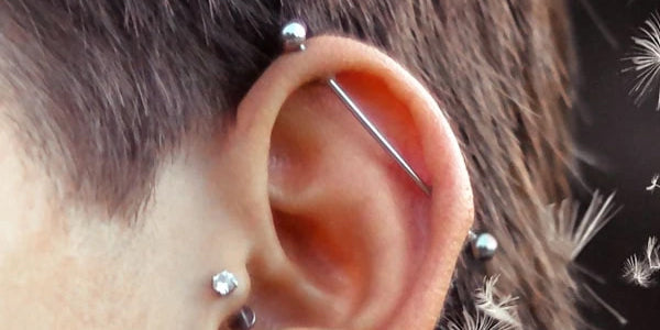 Macadam zegevierend Kreunt The Industrial Piercing: Everything You Need to Know | FreshTrends