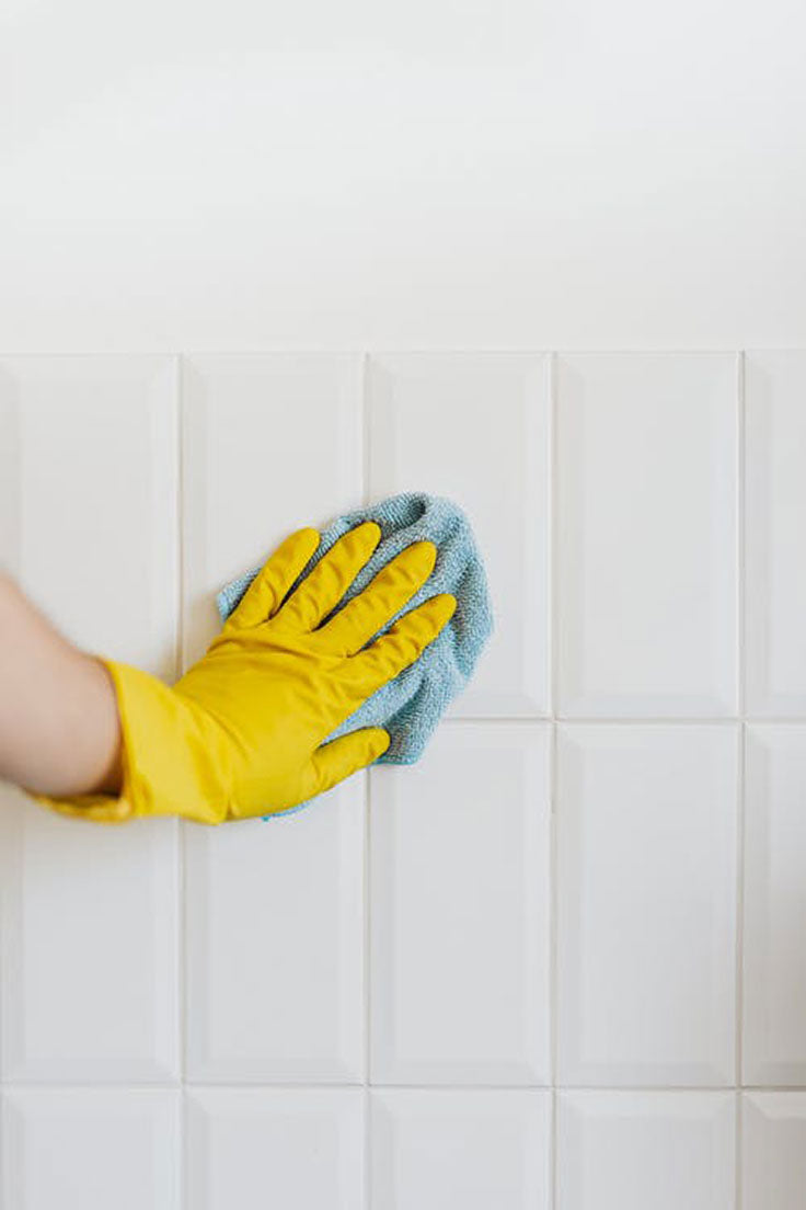 Cleaning tiles