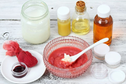 DIY Tinted Lip Balm Recipe