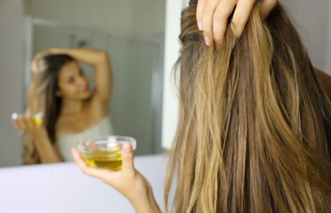 jojoba oil benefits for curly hair