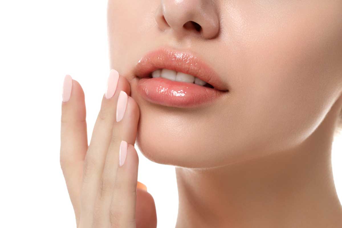 how to lighten dark lips