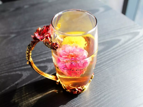 Rose-Scented Tea